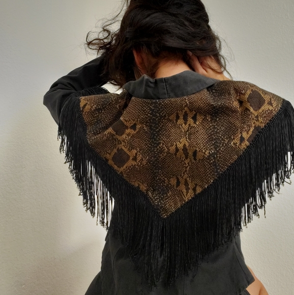 Blazer - Picture 11 of 16